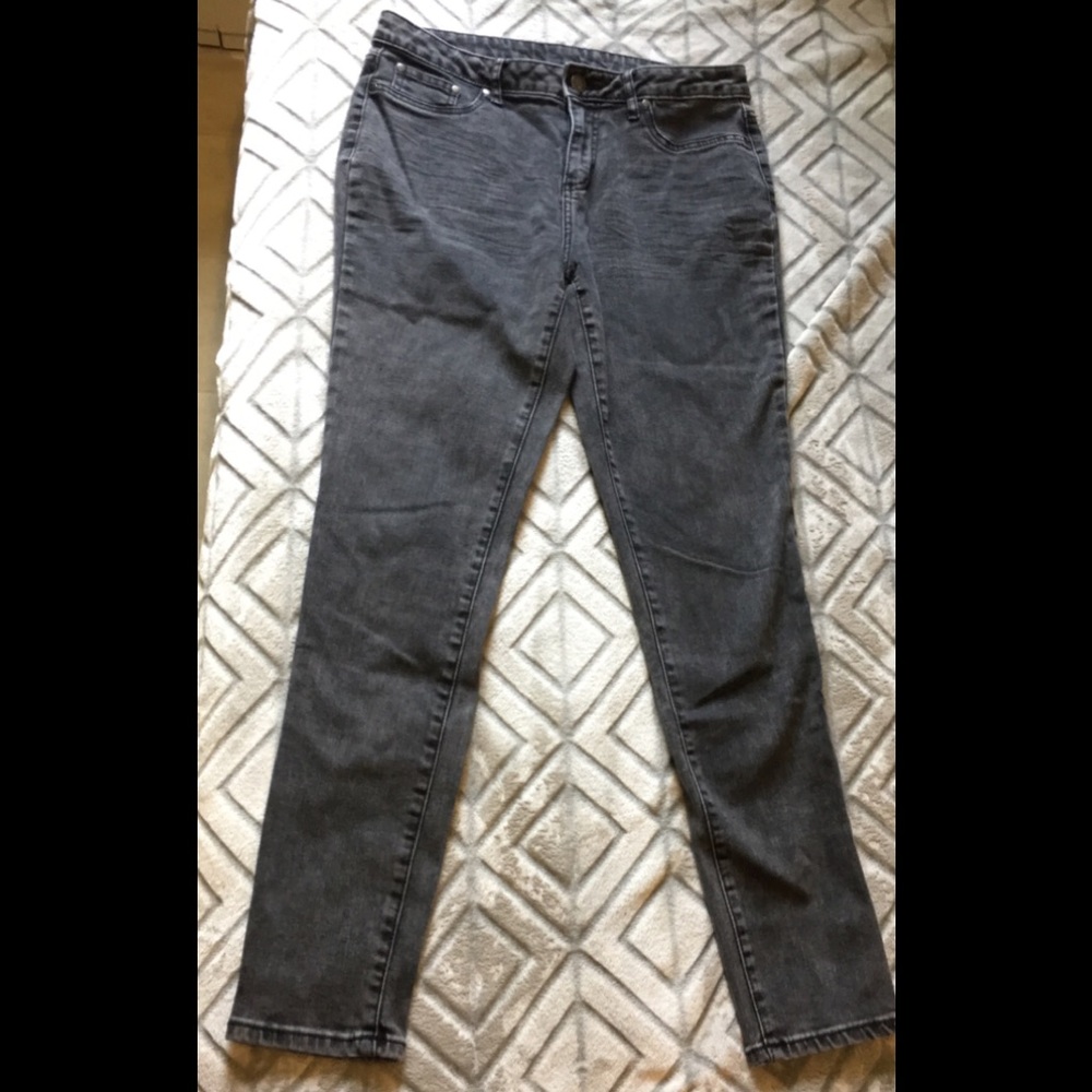 Women’s jeans size 8